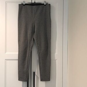 Ann Taylor Black and White Houndstooth Leggings